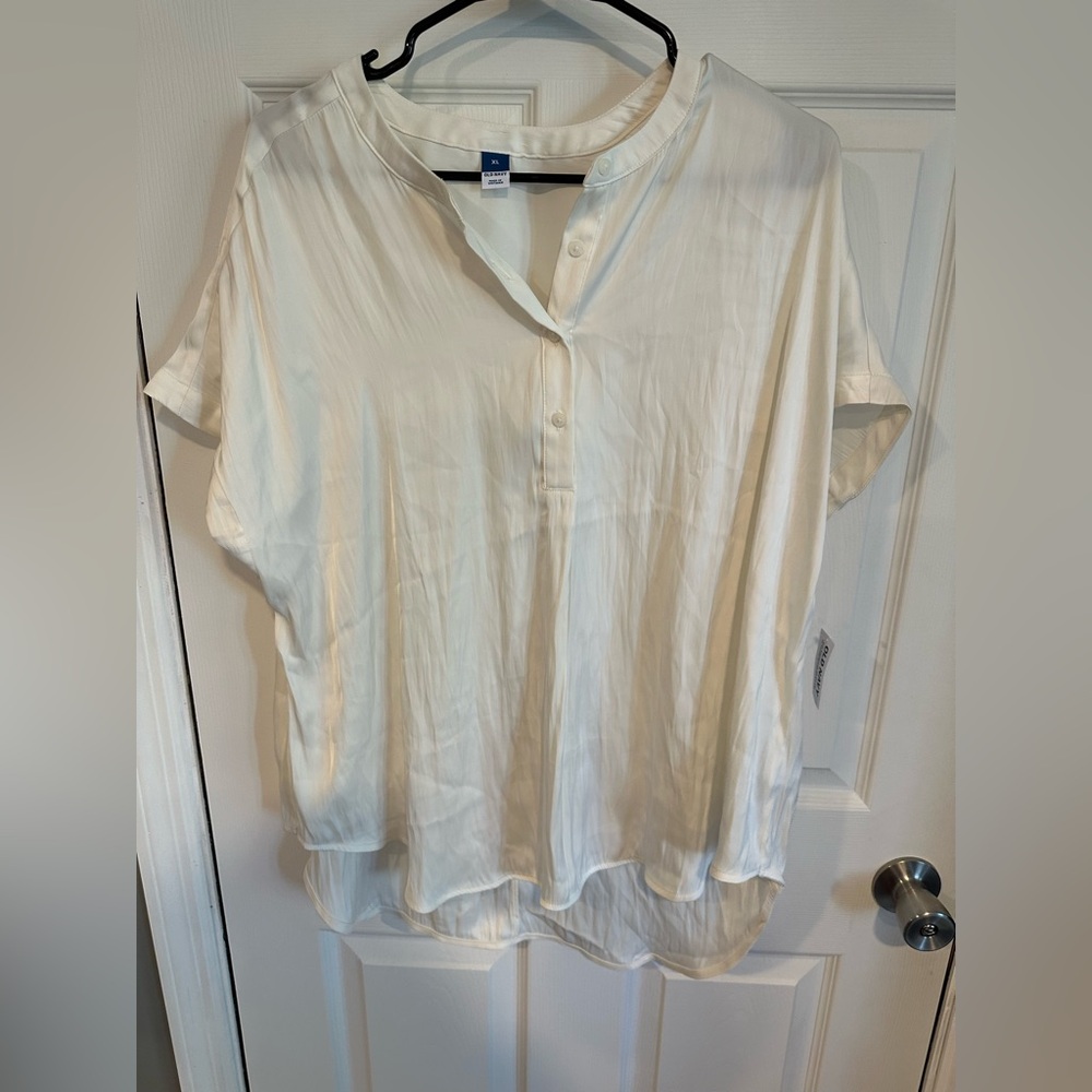 NWT Women's Cream Button Blouse